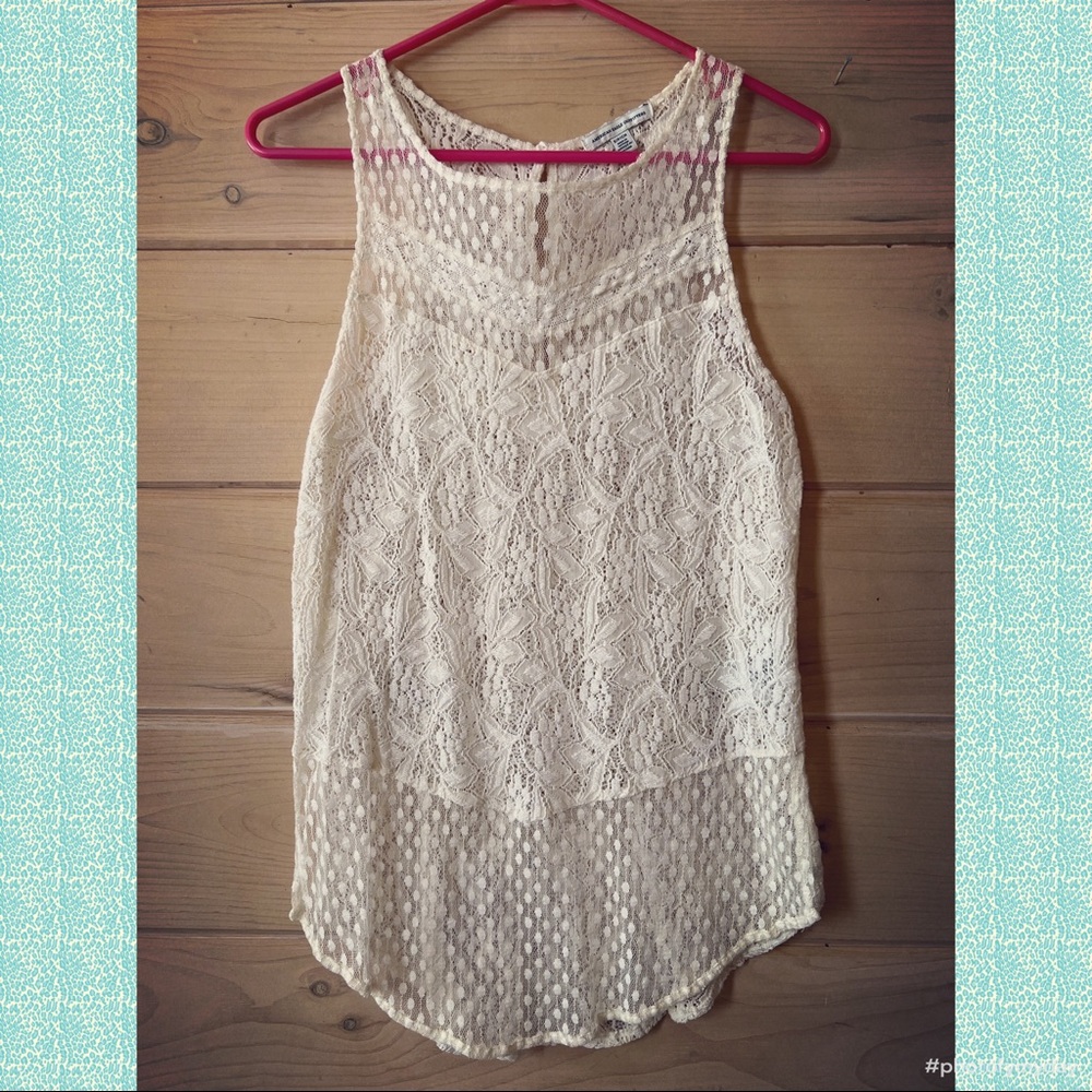 AE lace tank 🤍